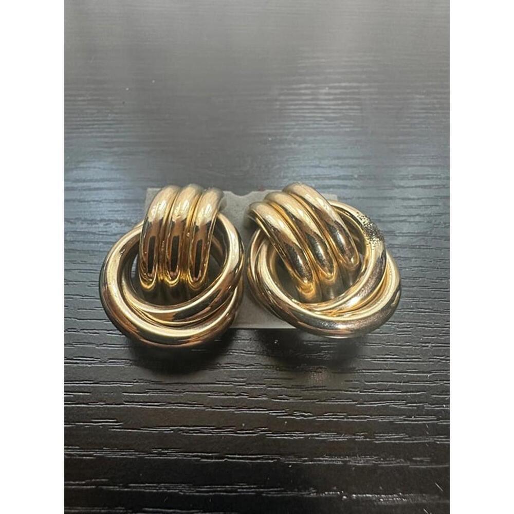 Vintage Gold Tone Clip-On Earrings Made in Taiwan